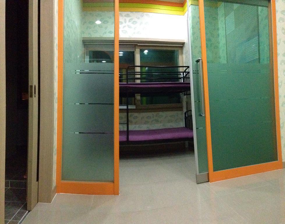 בוסאן Champ Hostel חדר תמונה