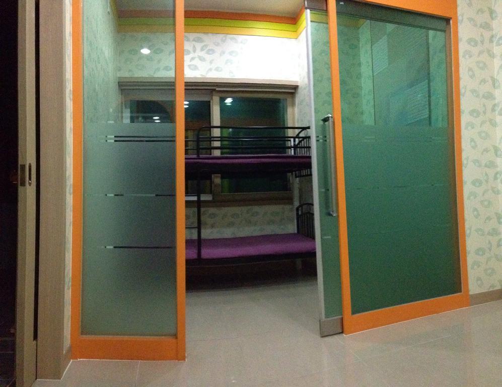בוסאן Champ Hostel חדר תמונה
